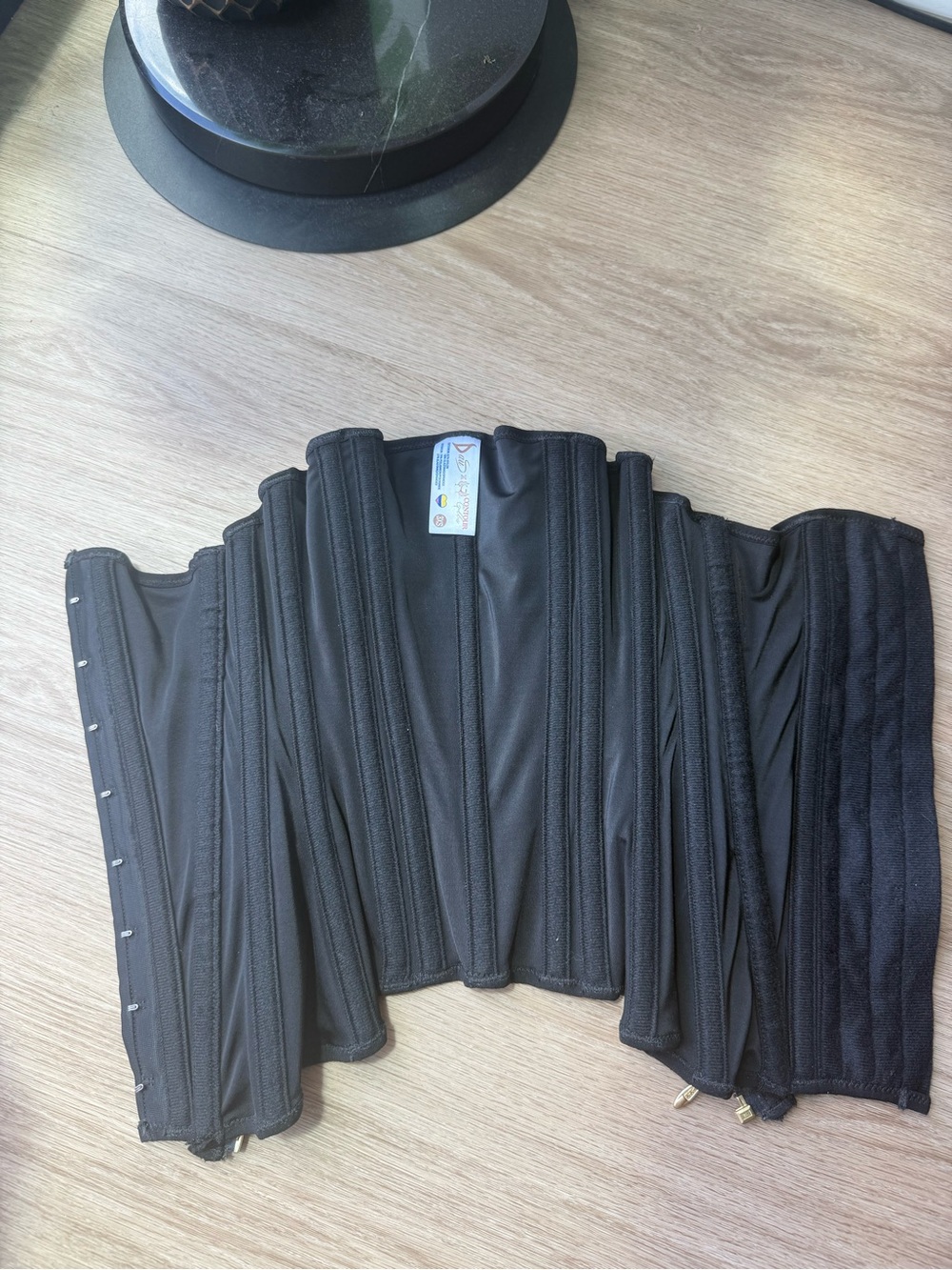 Daus 3xs waist trainer